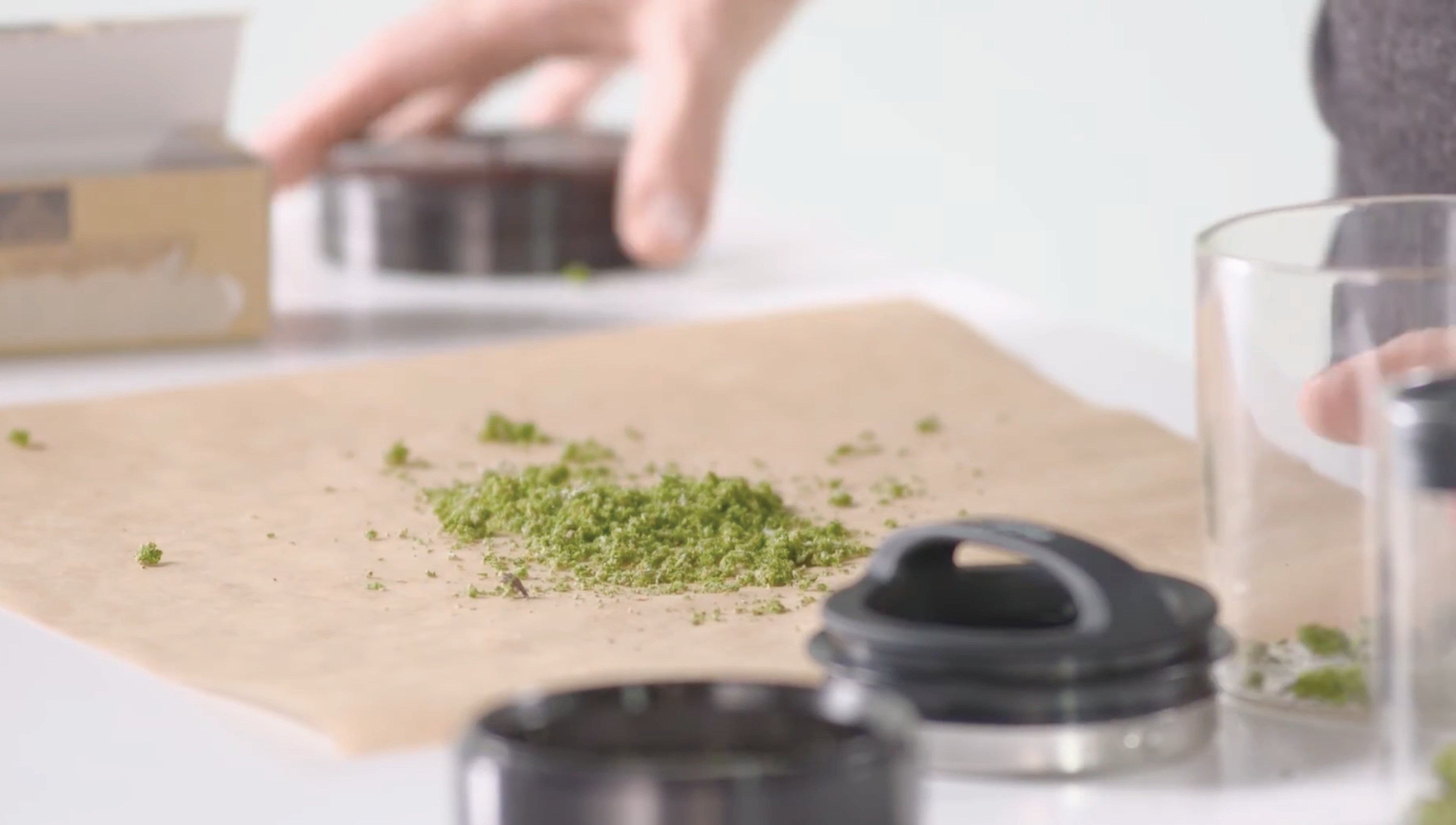 How To: Grinding Cannabis